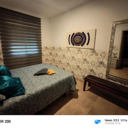 Triana Pura Esencia Apartment Sevilla Bagian luar foto