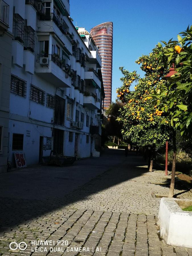 Triana Pura Esencia Apartment Sevilla Bagian luar foto