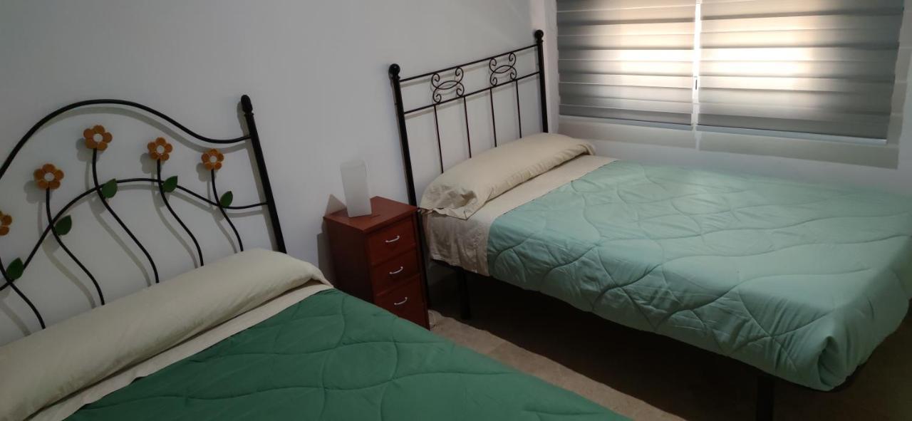 Triana Pura Esencia Apartment Sevilla Bagian luar foto